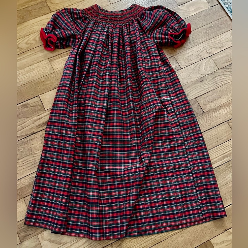 Smocked girls dress size 6